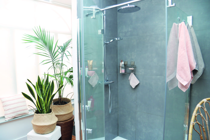 Bestlock Duschstange mit Seifenhalter 2 Compactor