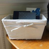 "Kimo" Geflochtener Papier-Aufbewahrungskorb - Weiß