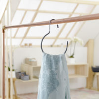 "Sticky" Schal Aufhänger