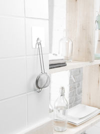 Bestlock Magic Transparenter Einzelhaken für die Montage an der Wand - ohne Bohren