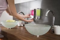 Selbstklebender 360ml Seife/Shampoo-Spender - Weiß